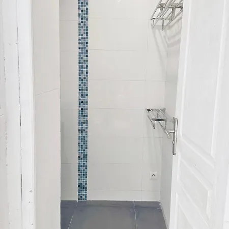 Grand Appartement, 300m Des Transports En Commun Apartment *