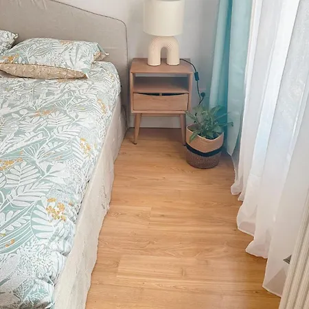Grand Appartement, 300m Des Transports En Commun Apartment